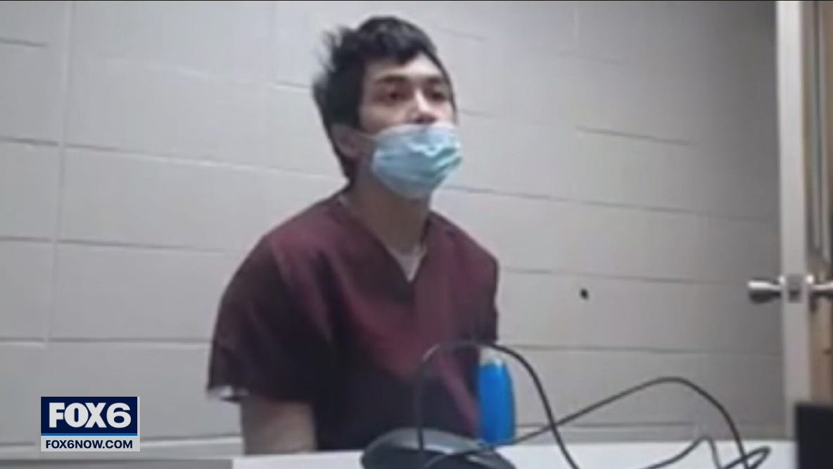 Milwaukee police shooting suspect pleads not guilty